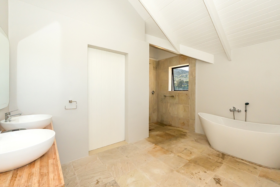 5 Bedroom Property for Sale in Chapman